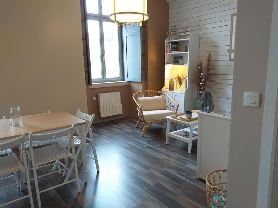 La Du Roc Apartment Granville